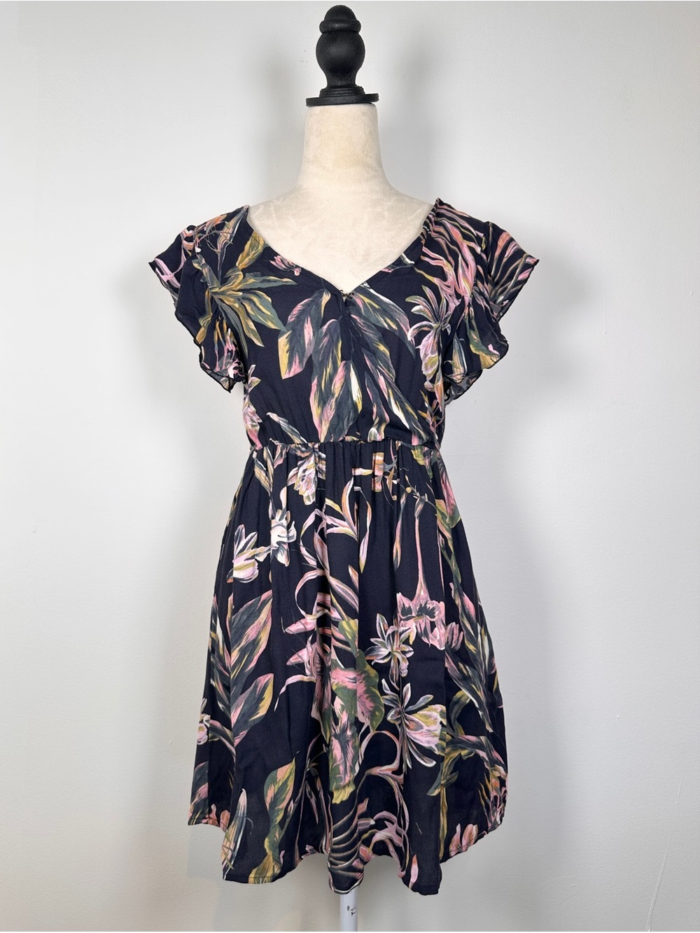 O’Neill Tropical Floral Flutter Sleeve Mini Dress Size S